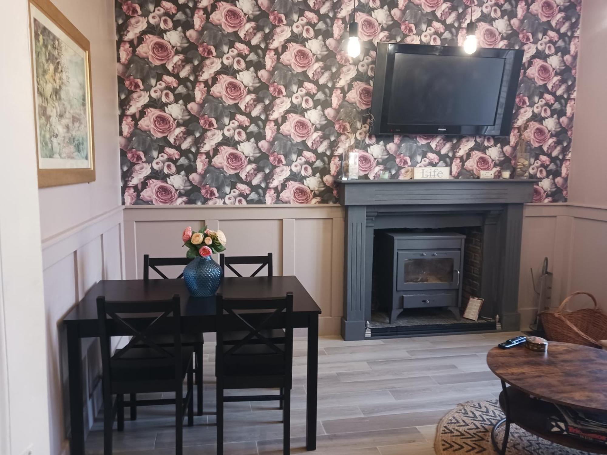 Cherry Blossom House Bujaleuf Экстерьер фото